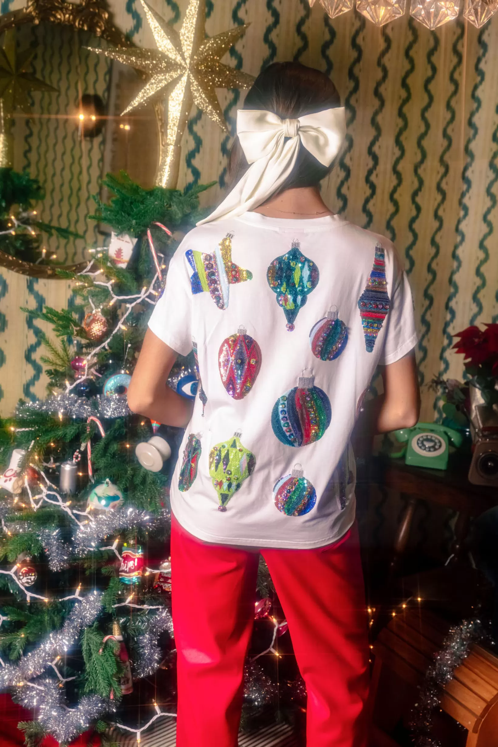 Hot Queen of Sparkles Multi Color Ornaments Tee White